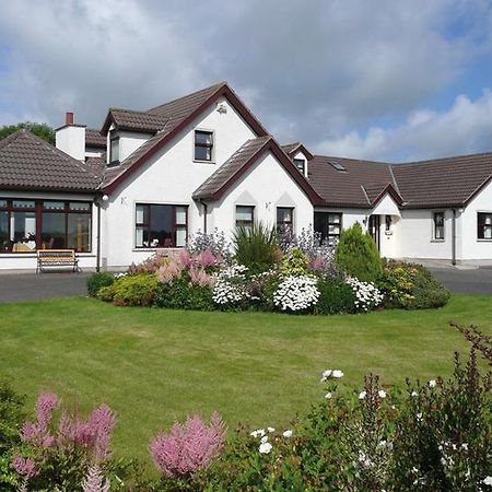 Valley View Country House Bed And Breakfast Bushmills Eksteriør billede